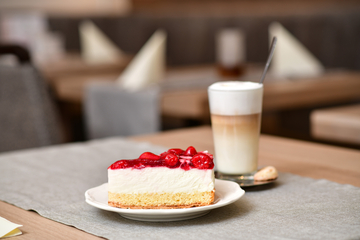Bild vom 4 Tage Entdecken Angebot mit Kaffee und Torte im Landhotel Hermannshöhe.