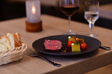 Bild eines Menüs im Restaurant des Landhotels Hermannshöhe.